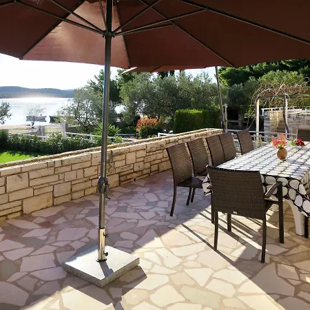 Hotel Julija - Vod300 By Interhome Pirovac